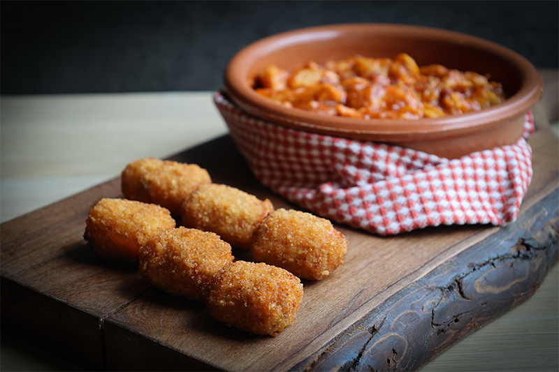 croqueta de callos croqueta y presumida croqueta de buey con cecina de buey